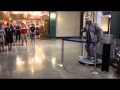 Dubstep: sfida al centro commerciale